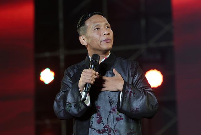 宋小宝演东北二人转完整版(二人转演员出身被赵本山看中)(8)