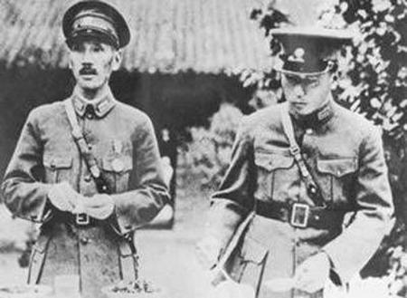 1990年张学良被释放后，记者问他最佩服谁，他立刻说出了3个名字
