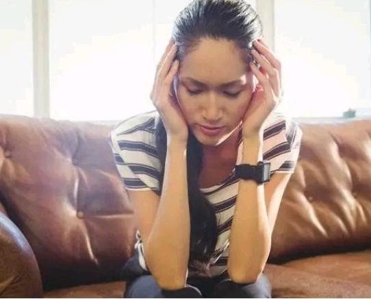 50岁左右的女性出现各种疼痛，可能是更年期问题，该如何补钙