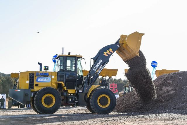 用技术创造无限！徐工逐鹿工程机械纯电新蓝海