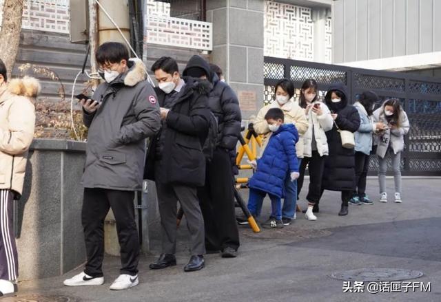 韩国9岁及以下儿童半数感染新冠！小朋友被检出阳性怎么办？