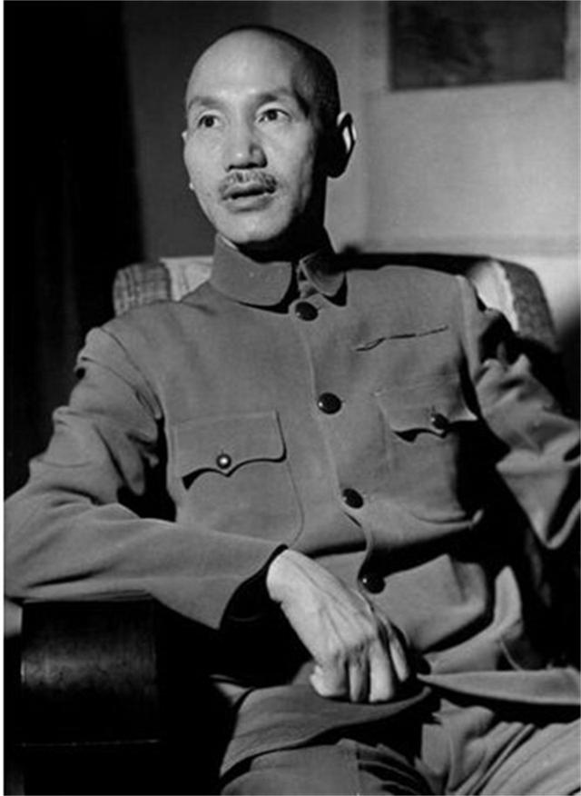 1946年老蒋下令炸开汪精卫墓，开棺后发现尸体完好，口袋有张纸条