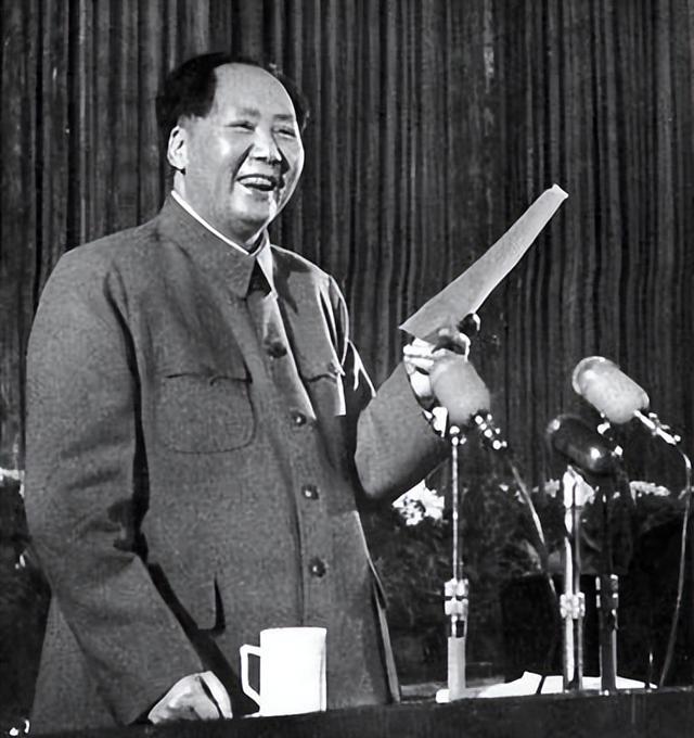 伟人与美国有过四次交锋，美国每次都输，却都很敬重主席
