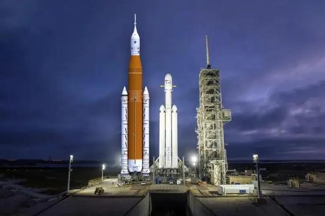 全球最大运输车出动，将装运世界最大火箭，去发射最大飞船赴月球