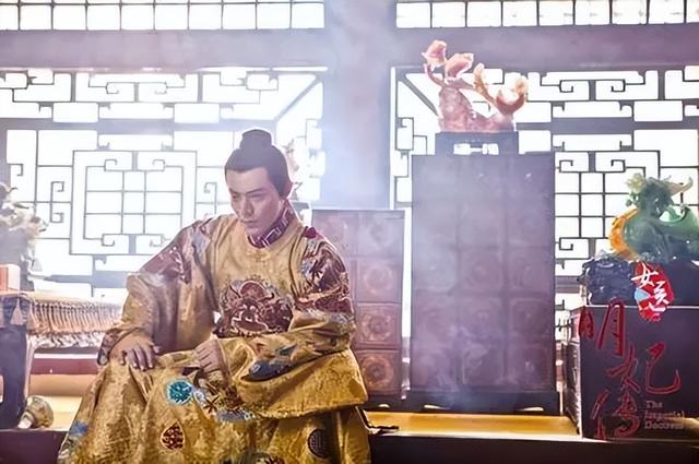 明宪宗为何依赖万氏？纵容妃子险些断绝子嗣，后宫如同上演甄嬛传