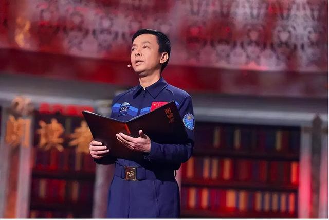 苦训24年无缘“飞天”，航天员邓清明：人生最坏，不过是大器晚成