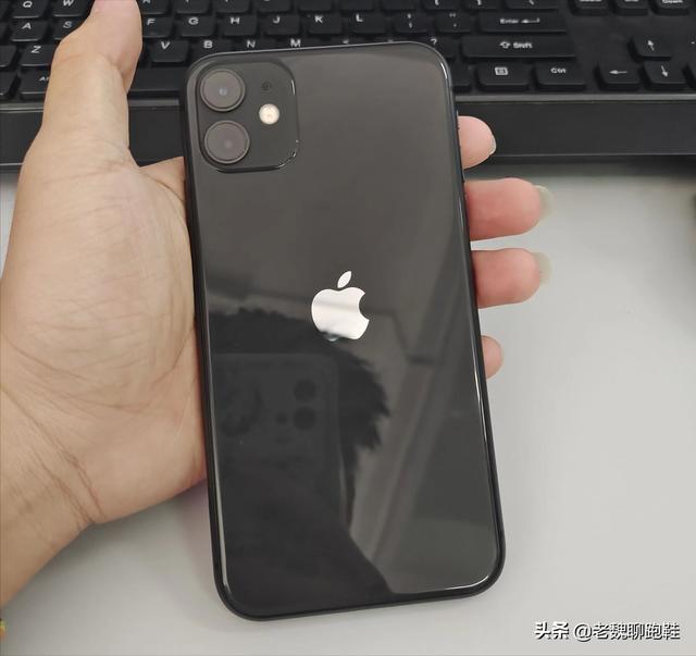 用了三年iPhone 11，如今换上了2000块的安卓机，没想到差距这么大