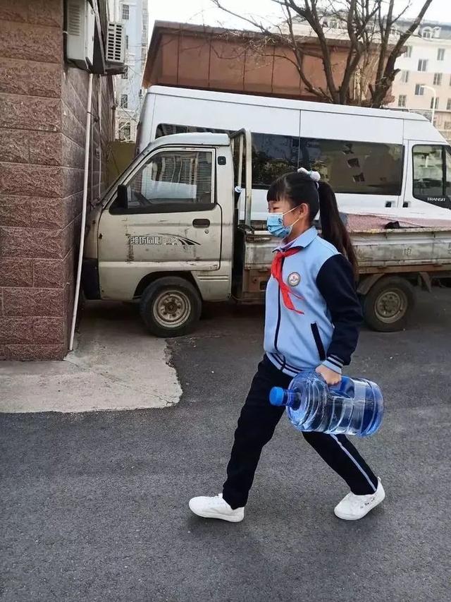 ͶΫ·СѧչͶϵл