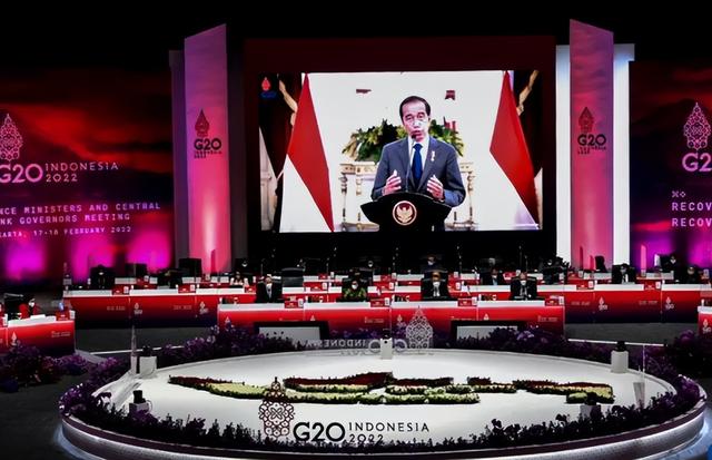 G20峰会爆发“激战”，美西方对俄展开围攻，中方出面主持公道