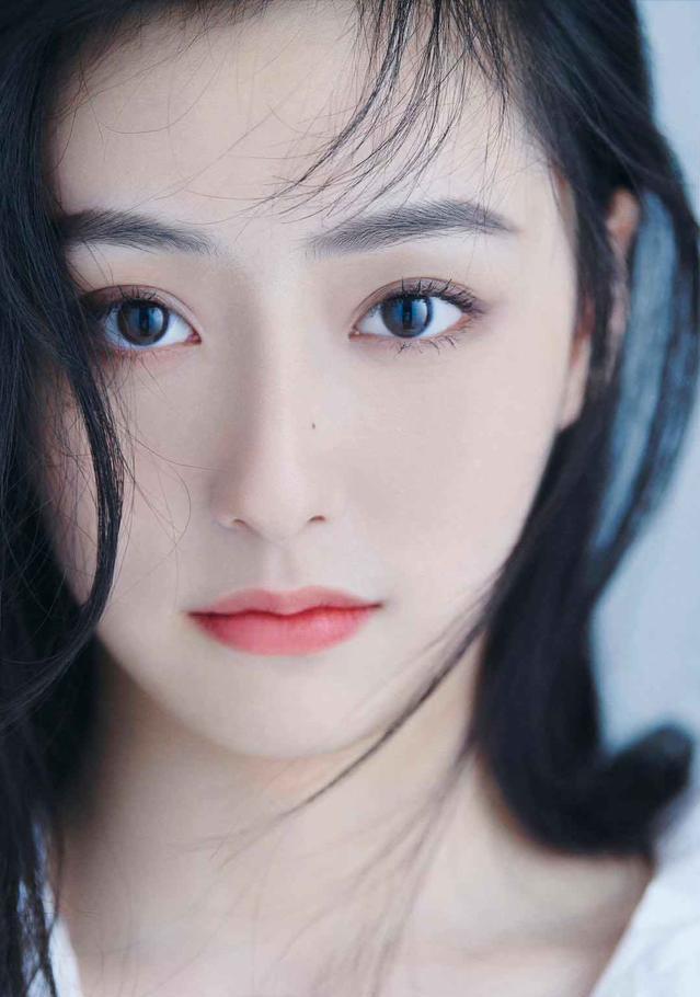 10朵“00后小花”就位，谁能成为新版国民妹妹？各有各的“门道”
