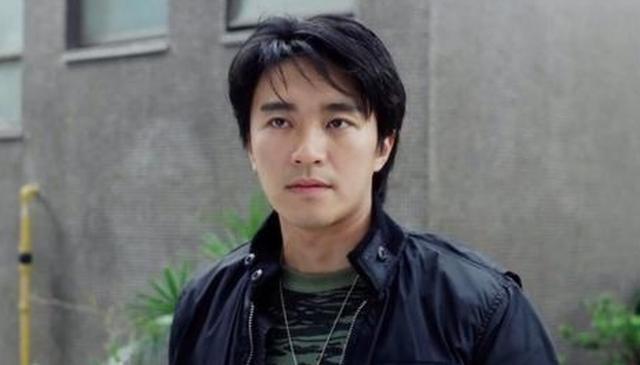 肖战赵丽颖拿过几次奖（最励志的6位明星）(20)
