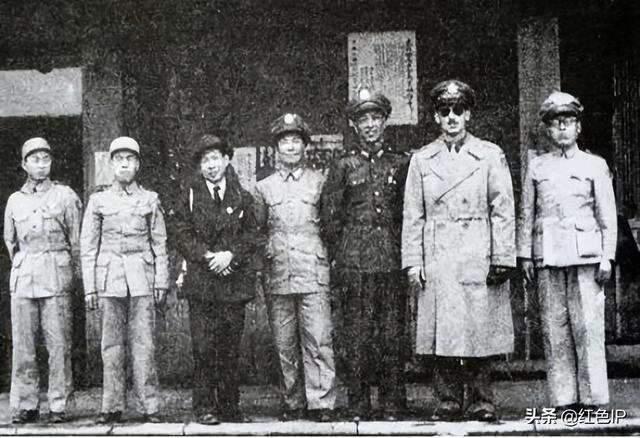 军人走上没有硝烟的战场——新中国第一批外交官纪实（一）