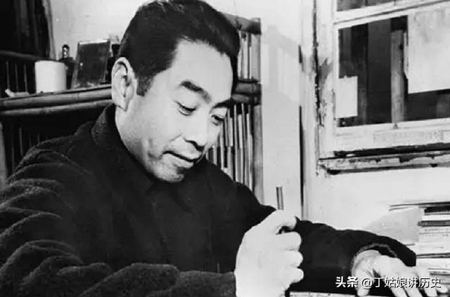 张国焘叛逃之后，周总理找他谈了一个通宵：中央给你三条路供选择