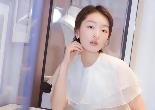 被陈凯歌看好，长相酷似周冬雨，《反转人生》女主有多出彩？