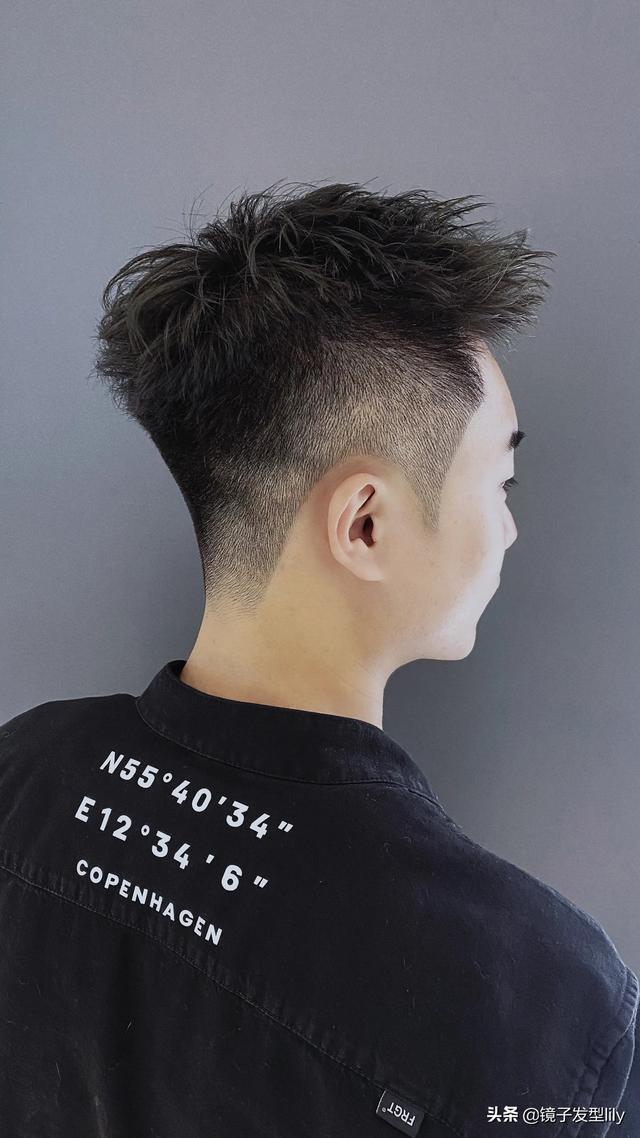 流行的男生发色(今年流行染什么发色男生)-天晟网