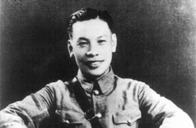 蒋介石长孙瘫痪在床19年，智力退化至五岁，蒋经国：爸爸对不起你
