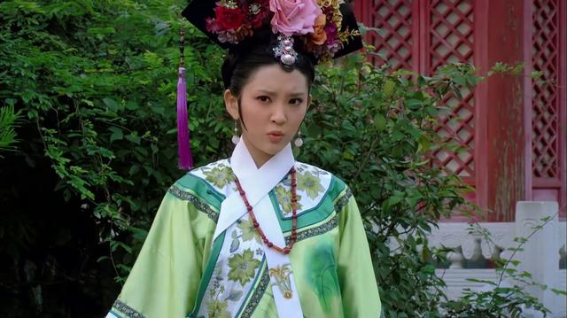 她就是妥妥的瓜尔佳氏,不过祺贵人却是个小说人物,没有历史原型的