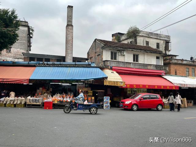 东莞有一个细村市场，里面东西很便宜，很多人都喜欢来这里买买买21