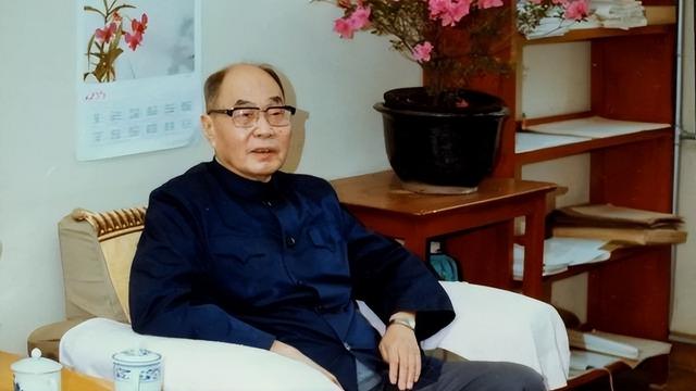 1949年，张治中在中南海瞥见熊向晖，目瞪口呆：老弟你何时起义的