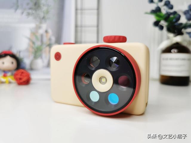 小糖智能玩具相机，用相机记录童年妙思