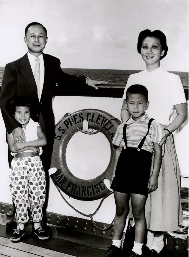 1956年，钱学森分到一辆蓝色轿车，全北京就2辆，聂帅：赶紧换掉