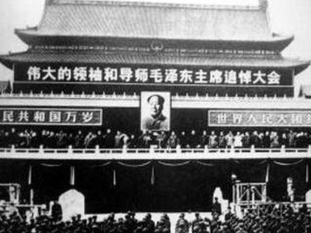 毛主席逝世后，联合国降半旗致哀，美国、日本和巴铁都有何反应