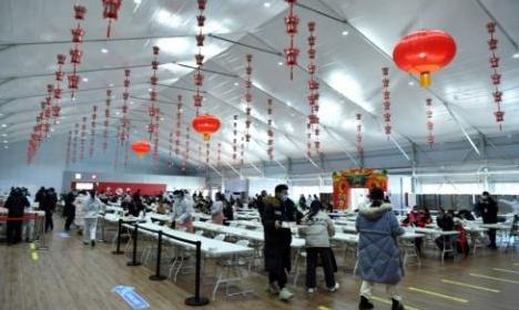 俄乌局势最新进展/中国拟分批包机接返在乌公民/今晨，美英宣布对俄制裁/紧急寻人！河南三地公布密接者轨迹