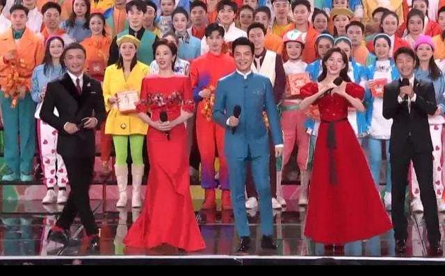 2022春晚主持人“养眼”的马凡舒什么来历？为什么会加新面孔？