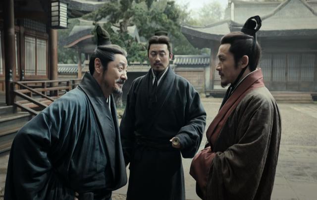 3位大叔撑起《风起陇西》，演技一个比一个牛，王骁连转身都是戏