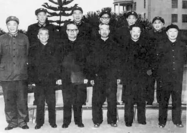 1972年，张国华突然病逝，四川省委书记空缺，周总理推荐了谁？