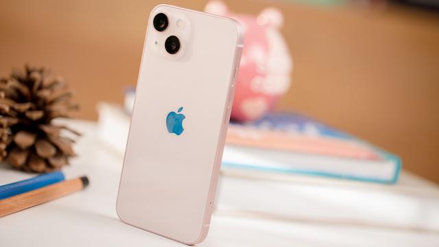 iPhone 13 和 iPhone 13 mini 你应该选择哪个？