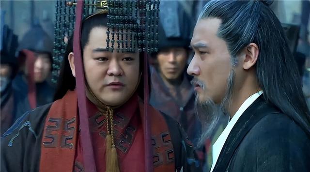 刘禅投降后写下3字，司马昭放弃杀他，百官不解，司马昭：倒着读