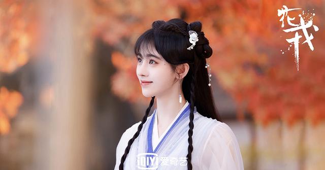 剧,像是2021拍的古装仙侠剧《花戎》于去年10月刚杀青,鞠婧祎每部古装