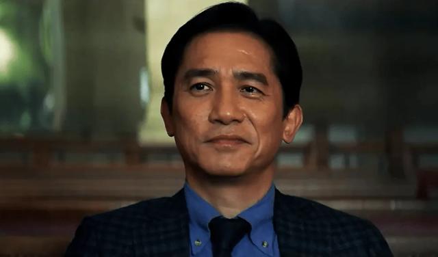 没想到2022年一开始，成龙和黄渤，就给许多大明星，敲响了警钟