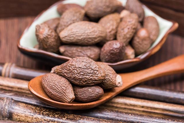 7种白色食物，滋阴润肺，止咳化痰，清肺毒！家中有老烟民要常备