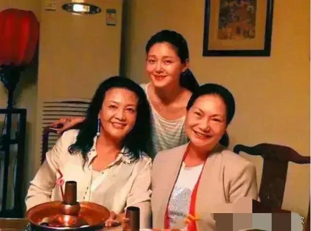 相比于大S新欢一身的腱子肉，汪小菲“暖妻”的10个细节，更实在