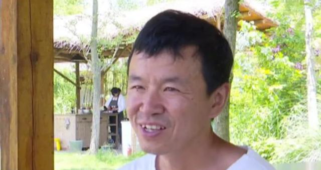 腾讯元老魏震：赚够钱后果断辞职，携妻儿归隐山林，每天种地喝茶