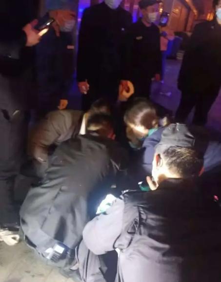 保护烧鸡被判十个月有期徒刑，小伙出狱后上诉：被抢还要坐牢吗？