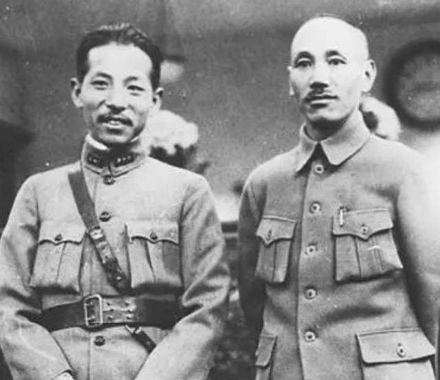 1975年蒋介石逝世，张学良苦想3天挽联，葬礼上留16字意味深长