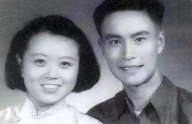 文树新：14岁不顾反对与老师私奔，结婚一年后，却含恨离开人世