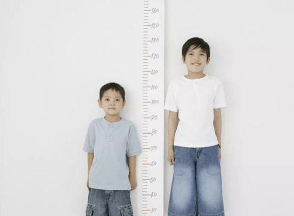 13岁男孩身高177cm，儿科医生：冬季多吃“4黄”，或帮助孩子长高