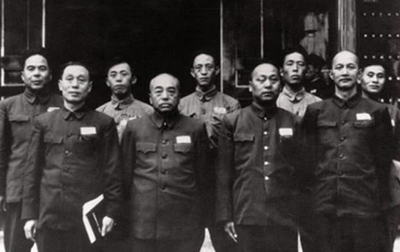 1977年叶剑英给回京的洪学智安排工作，邓小平得知后：他另有大用