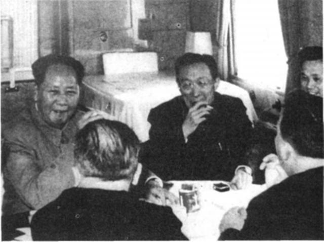 王稼祥晚年请求周总理分配点工作，毛主席：应该很快让他出来工作