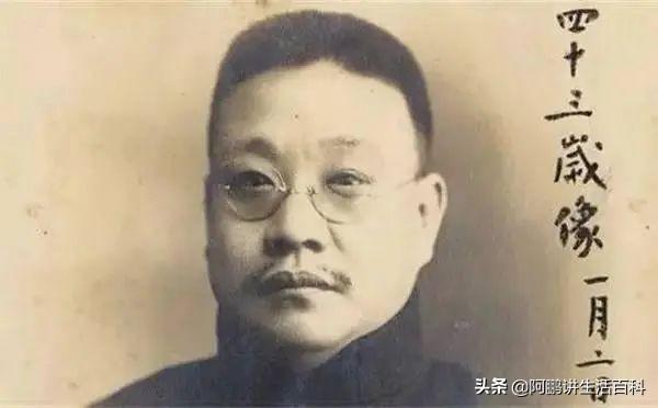他拒娶宋美龄，不当黄埔军校校长，拱手把美人与江山让给了蒋介石