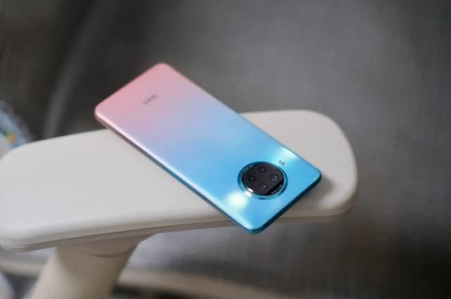 一亿像素四摄加持，256GB+120Hz高刷，跌至1349元濒临下架