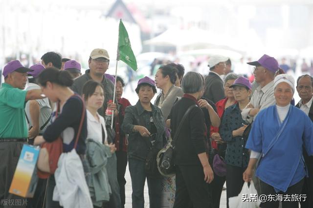 十塊錢低價遊套路之一，九塊錢一罐的駱駝奶粉，居然賣三百塊一罐