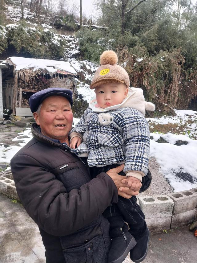 人生有两件事不能等：一是尽孝；二是行善，我觉得我还差的远