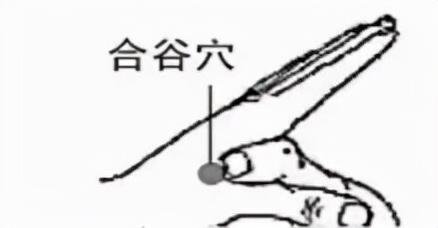 胃老是胀气不舒服？试试按这四个地方，消除腹胀，缓解胃痛，竟比吃药都厉害