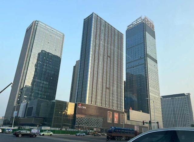 安徽合肥在建超高地标——由祥源城引领，恒大宝能摩天项目成遗憾