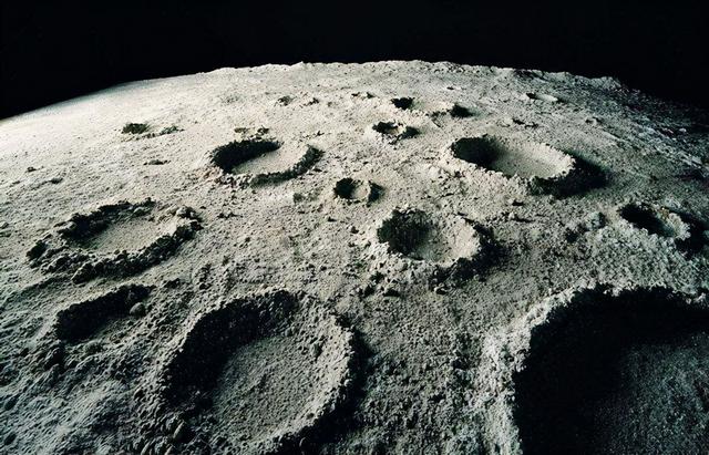 2009年，荷兰证实美国送的“月岩”是假货，美国：我没说那是月岩